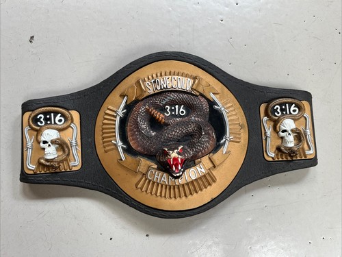 Wwe wwf rattlesnake - wwe,